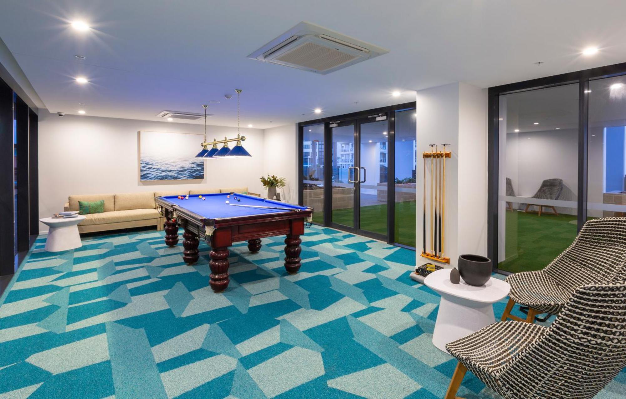 Qube Broadbeach Guldkusten Exteriör bild